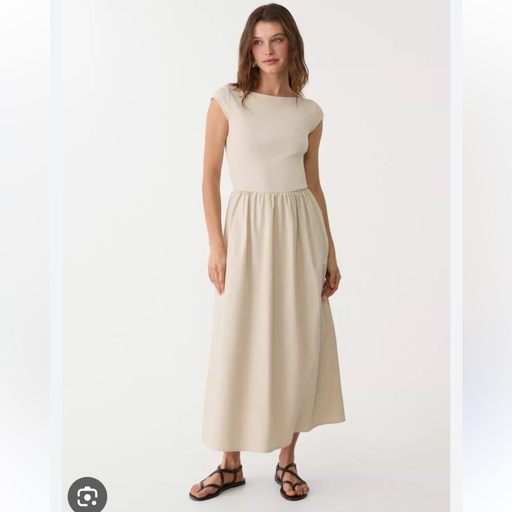 🆕 Stradivarius Beige Poplin Dress Small with pockets